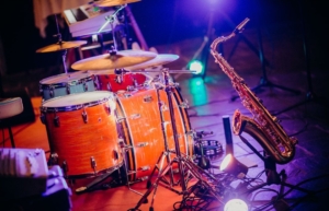 Dei classici strumenti jazz che verranno suonati durante il Gaeta Jazz Festival 2025.